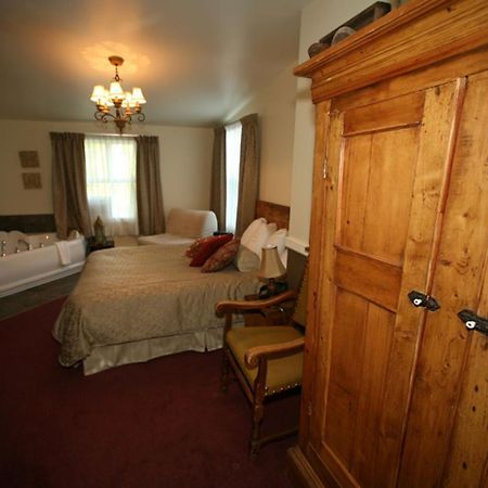 Auberge De La Tour Du Lac Sainte-Agathe-des-Monts Luaran gambar