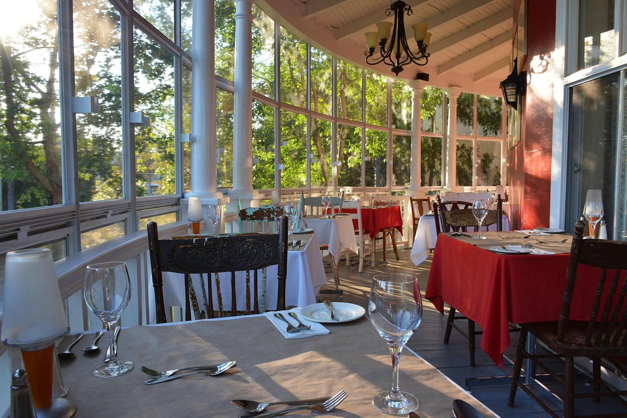 Auberge De La Tour Du Lac Sainte-Agathe-des-Monts Luaran gambar