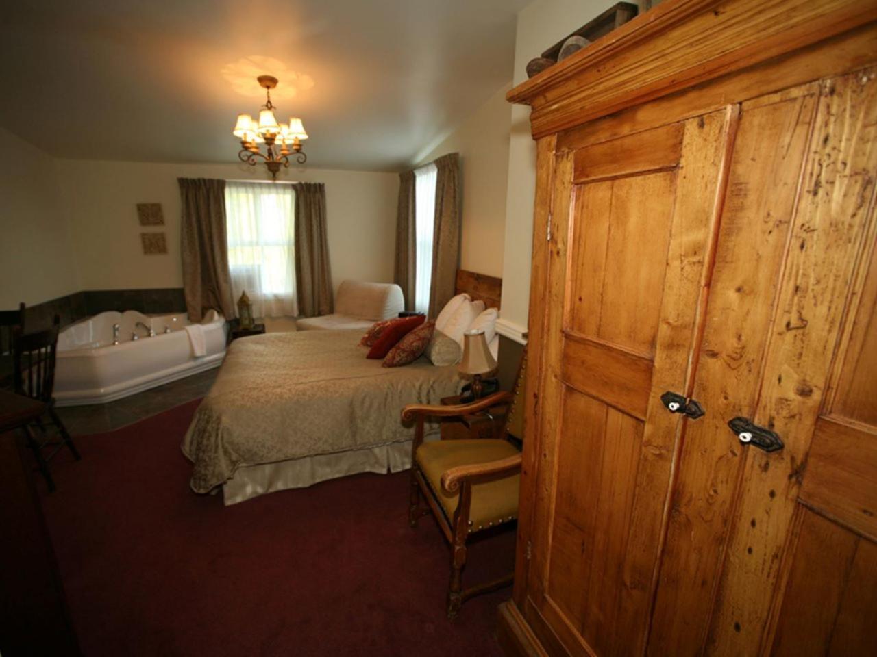Auberge De La Tour Du Lac Sainte-Agathe-des-Monts Luaran gambar