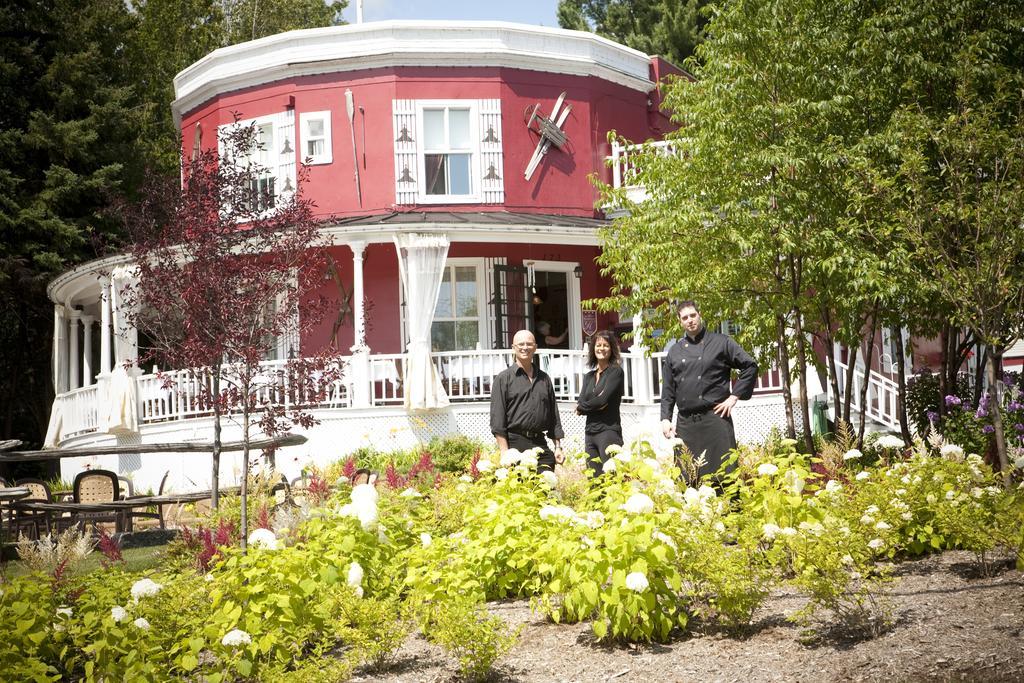 Auberge De La Tour Du Lac Sainte-Agathe-des-Monts Luaran gambar