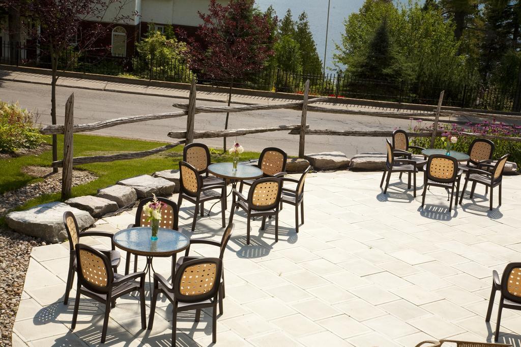 Auberge De La Tour Du Lac Sainte-Agathe-des-Monts Luaran gambar