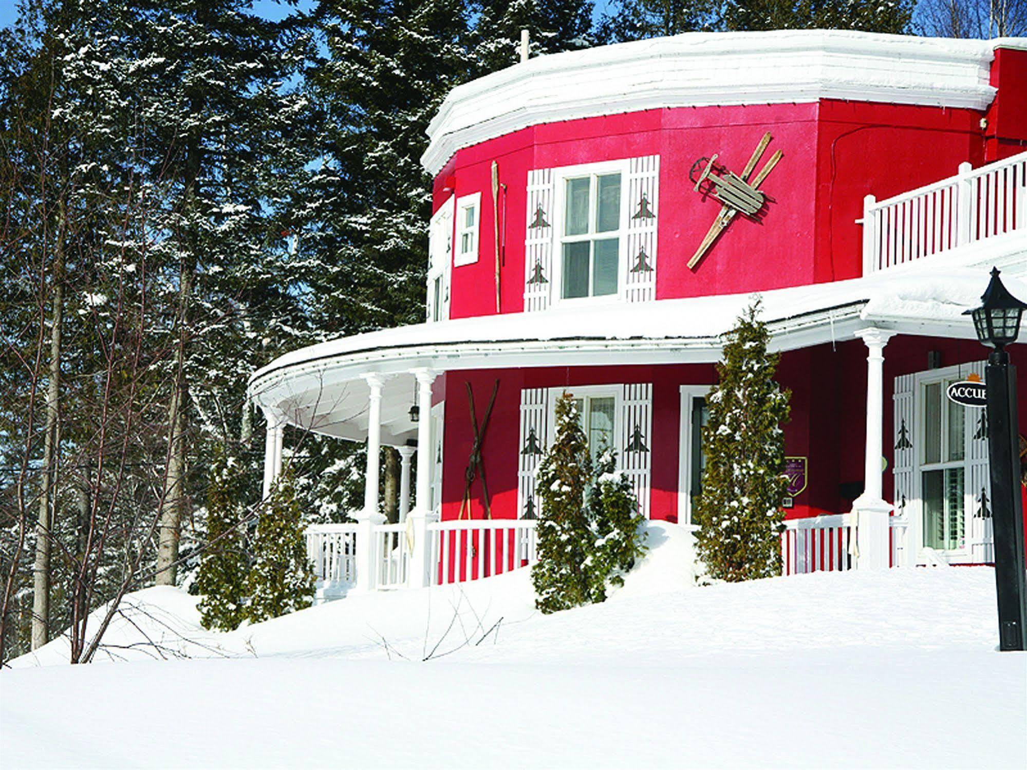 Auberge De La Tour Du Lac Sainte-Agathe-des-Monts Luaran gambar