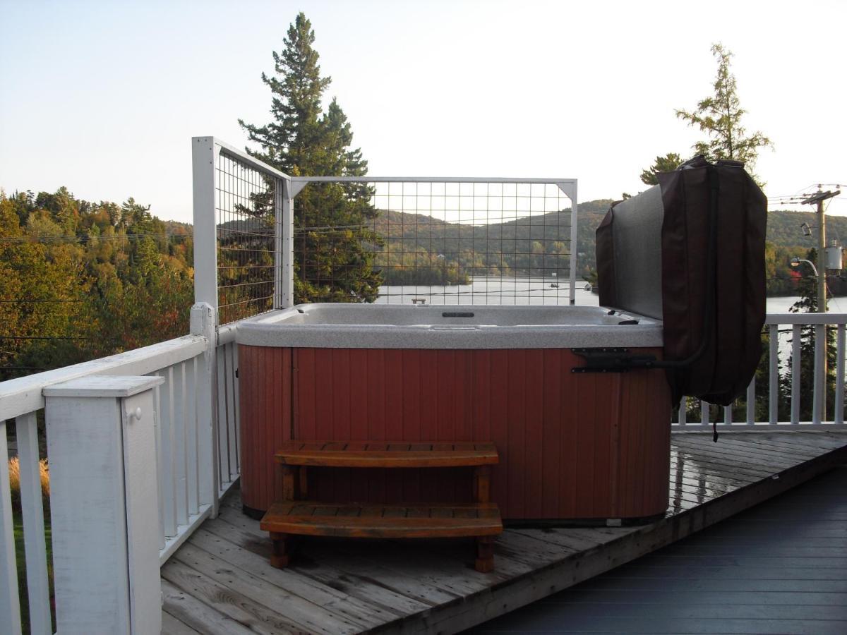 Auberge De La Tour Du Lac Sainte-Agathe-des-Monts Luaran gambar